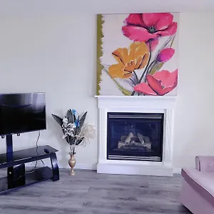  Homestay Mountain Gorgeous Single House Close Airport & Free Parking Canada